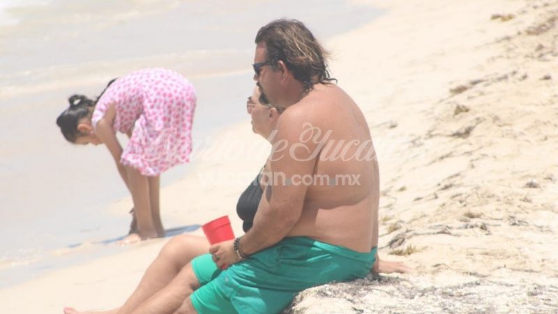 Buena afluencia de visitantes a playas de Progreso, 'pero no consumen' (FOTOS)